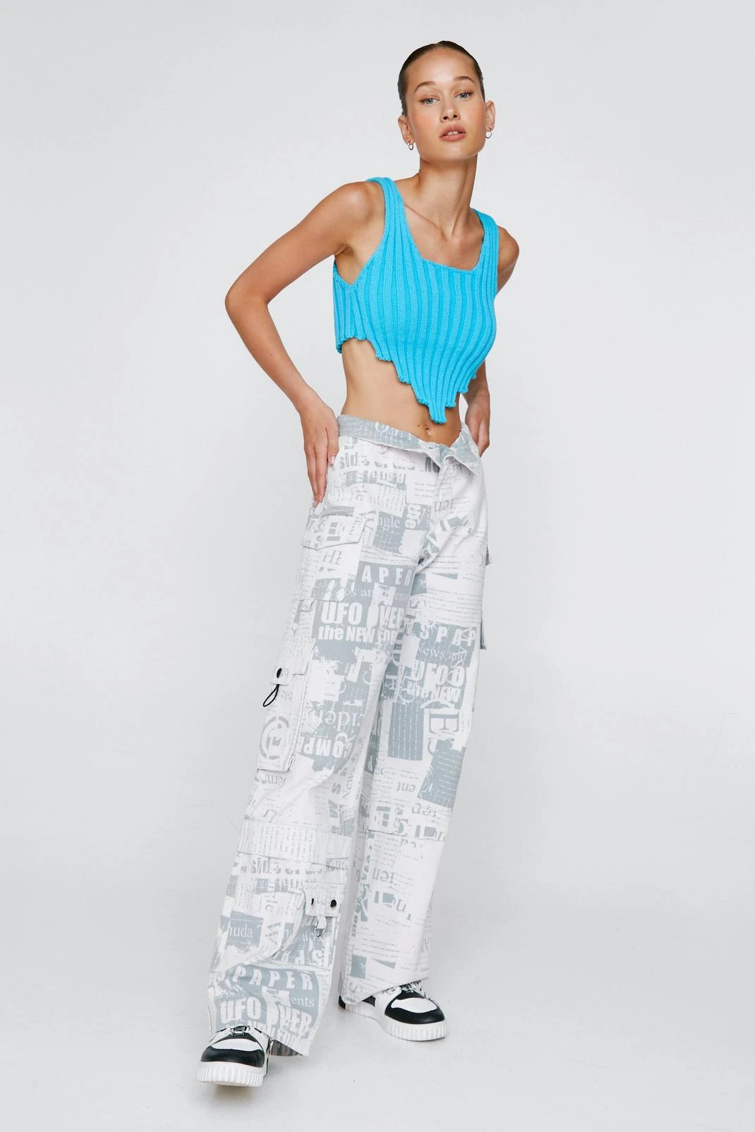 Ribbed Asymmetric Hem Knitted Crop Top - Image 8