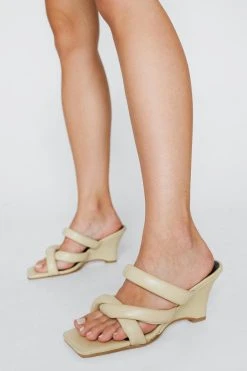 Leather Padded Twist Strap Wedges