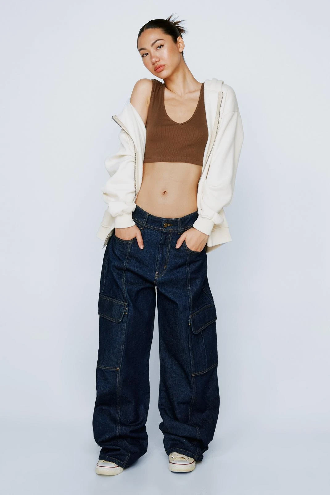 Ribbed V-Neck Cropped Tank Top - Image 4