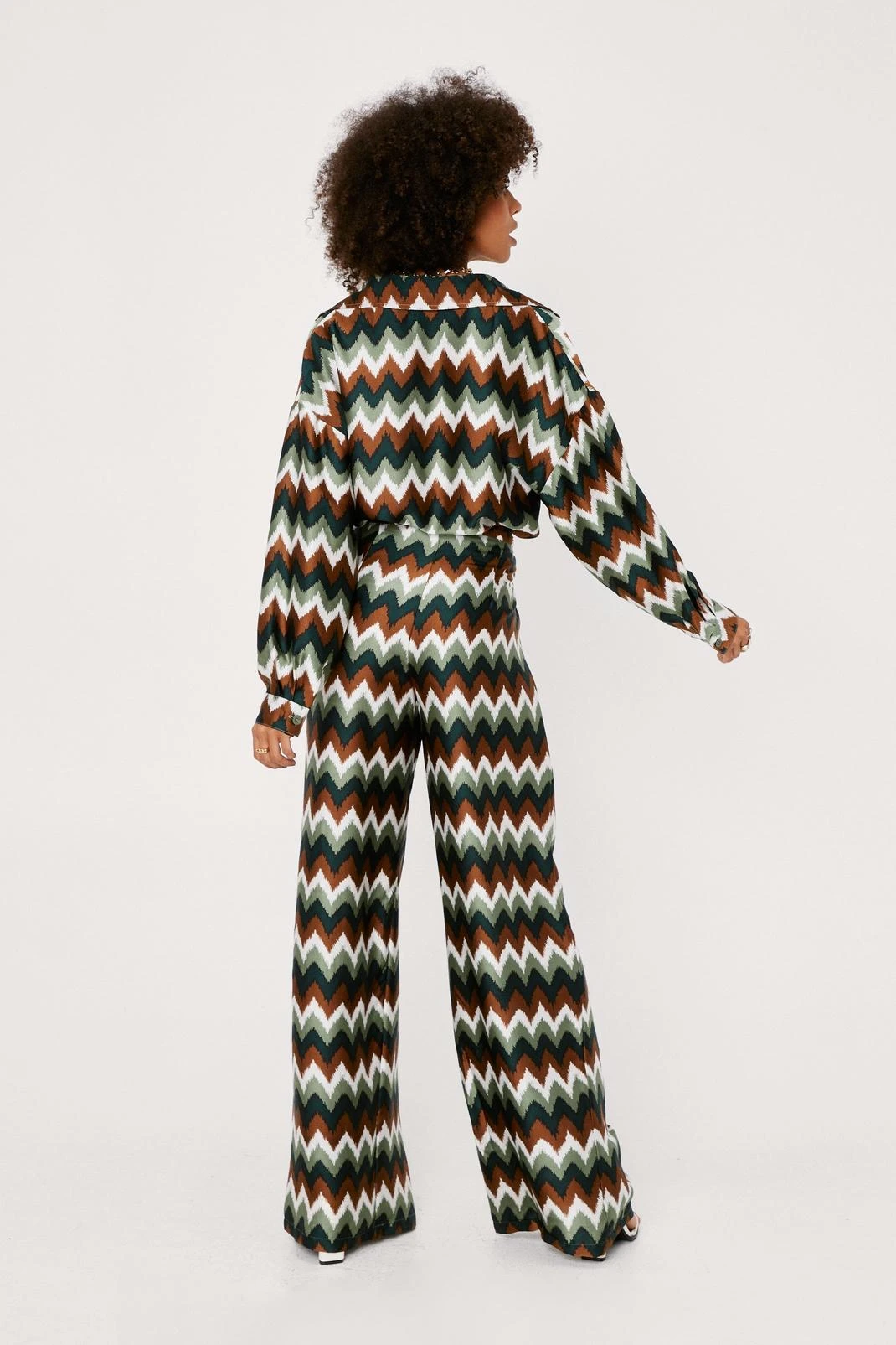 Zig Zag Print Satin Wide Leg Pants - Image 3