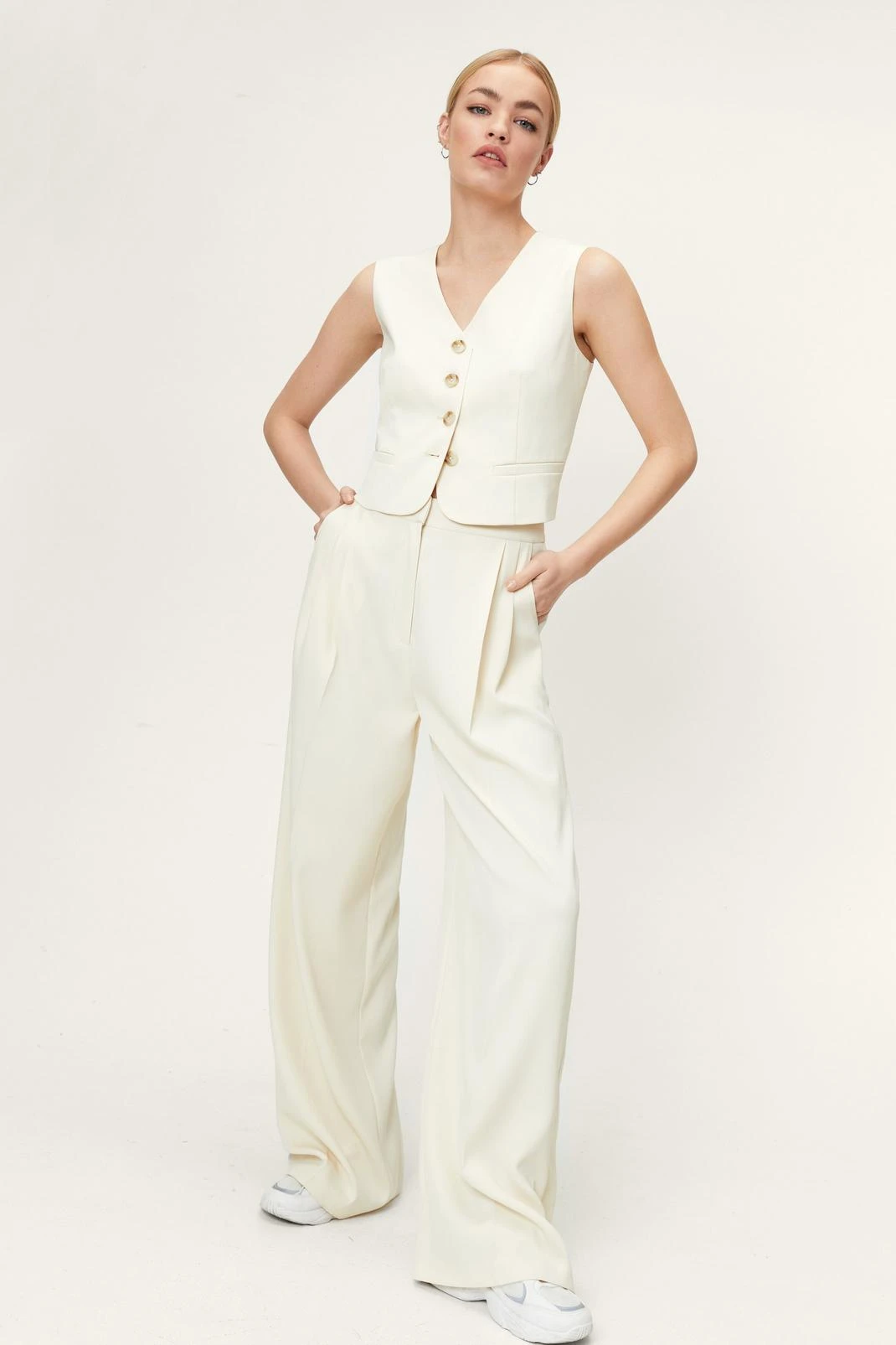 Cropped Tailored Single Breasted Vest - Image 4