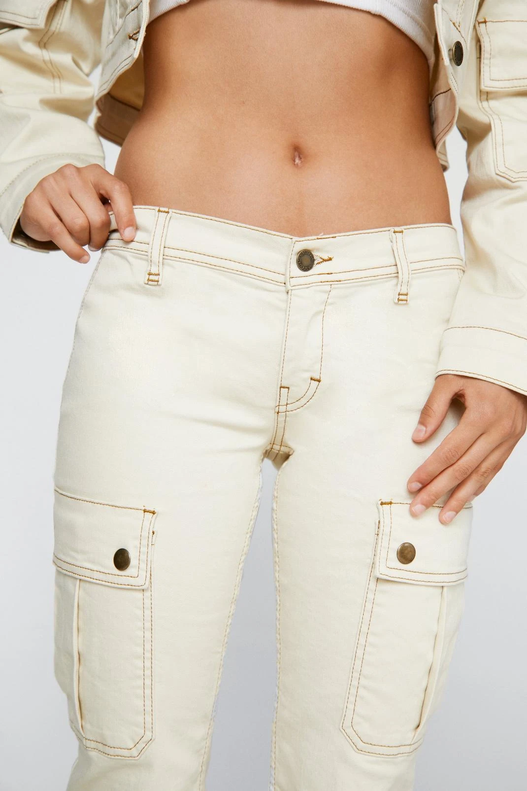Petite Pocket Detail Low Rise Jeans - Image 2