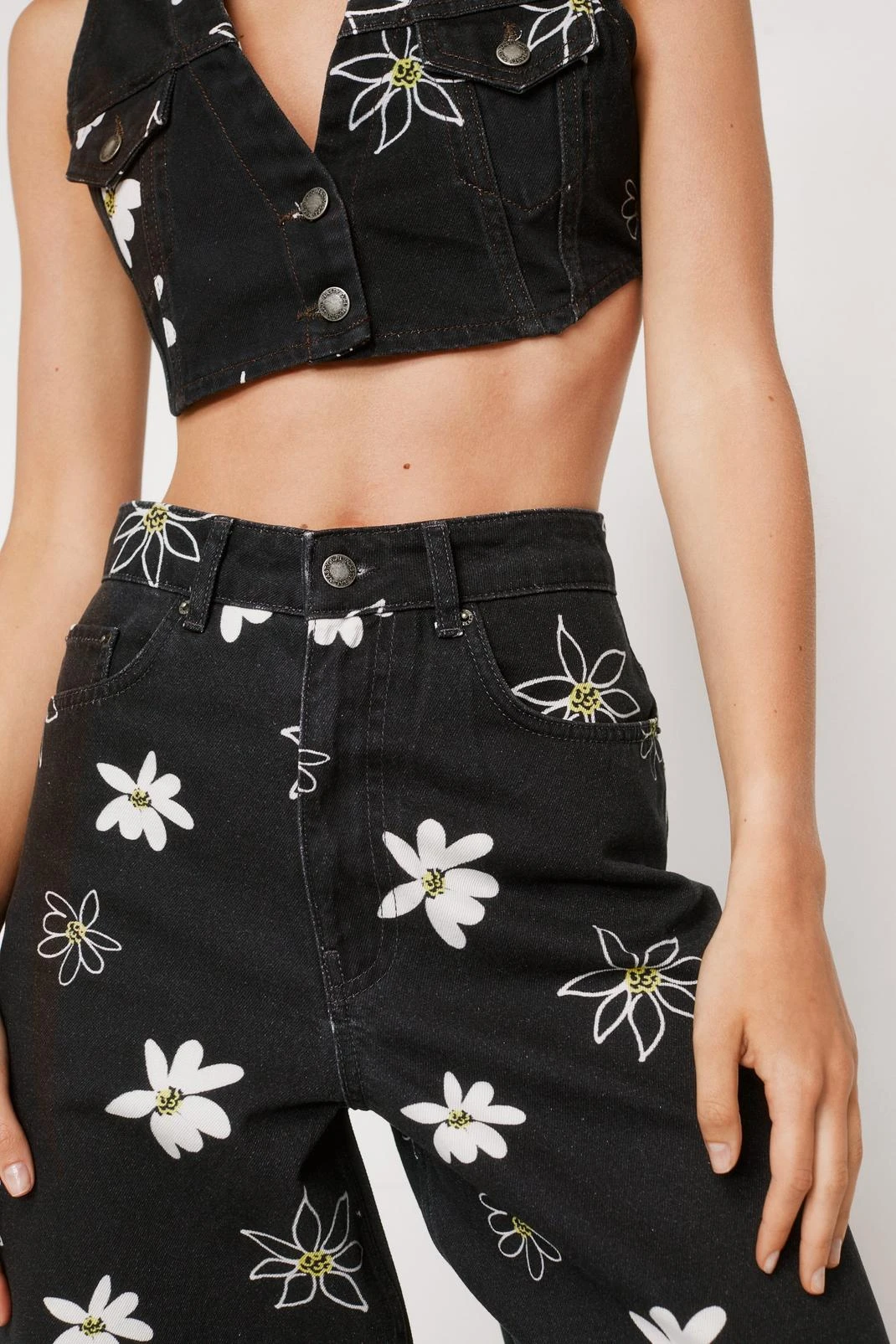 Daisy Print Denim Wide Leg Baggy Jeans - Image 3