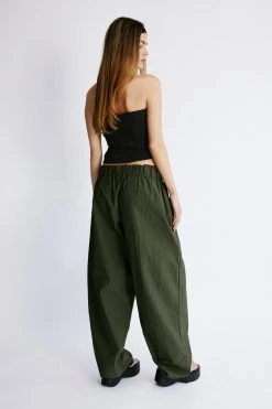 Extreme Parachute Multi Wear Cargo Pants 17 Extreme Parachute Multi Wear Cargo Pants -Nasty Gal shop womens khaki extreme parachute multi wear cargo pants 6
