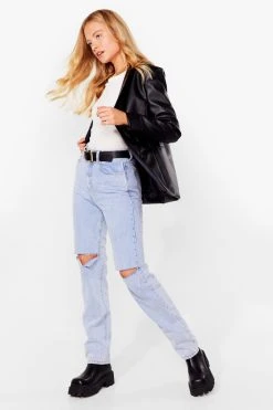 Distressed Straight Leg Boyfriend Jeans