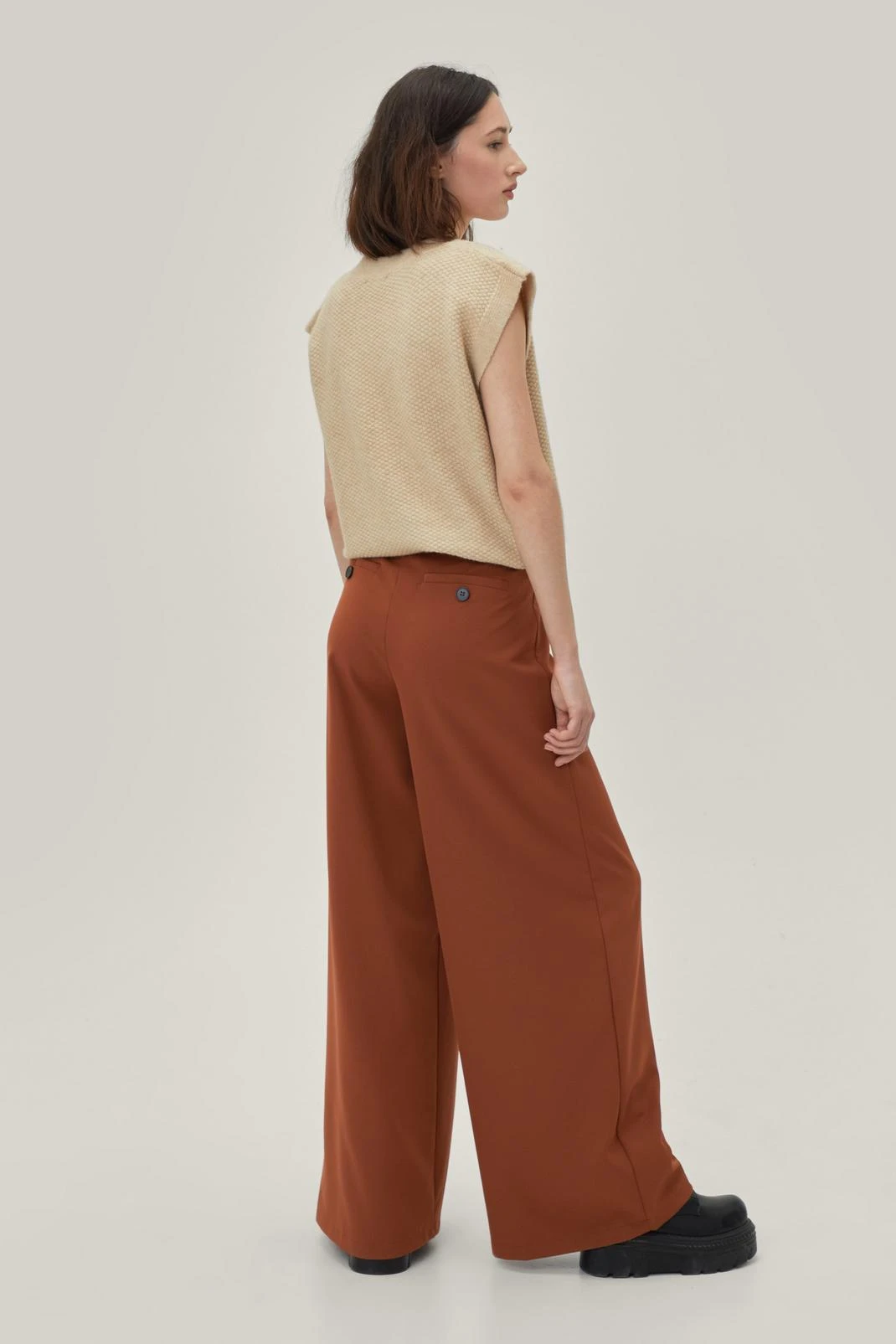 Pleated Button Detail Tailored Wide Leg Pants - Image 3