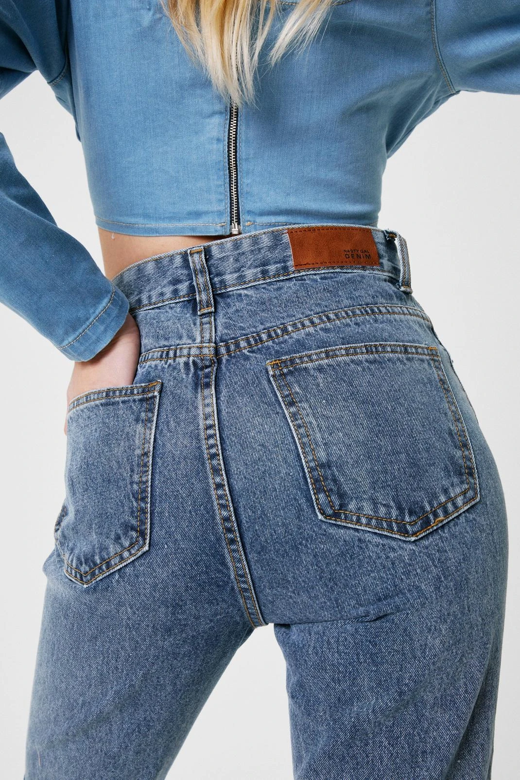 Distressed Straight Leg Boyfriend Jeans - Image 2
