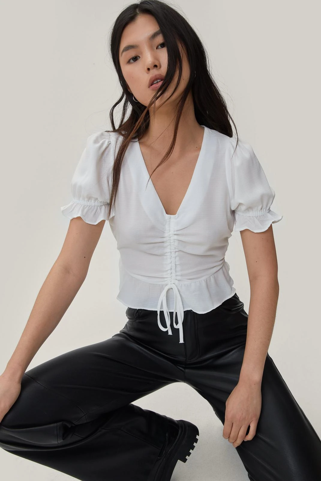 Ruched Tie Front Cropped Smock Top - Image 4