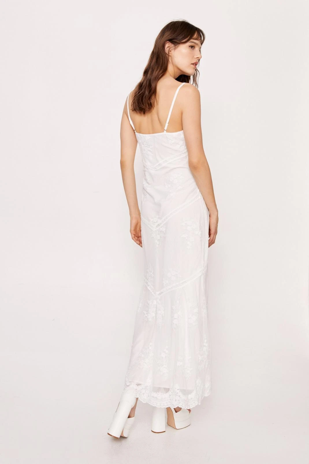 V Neck Lace Strappy Fishtail Dress - Image 3