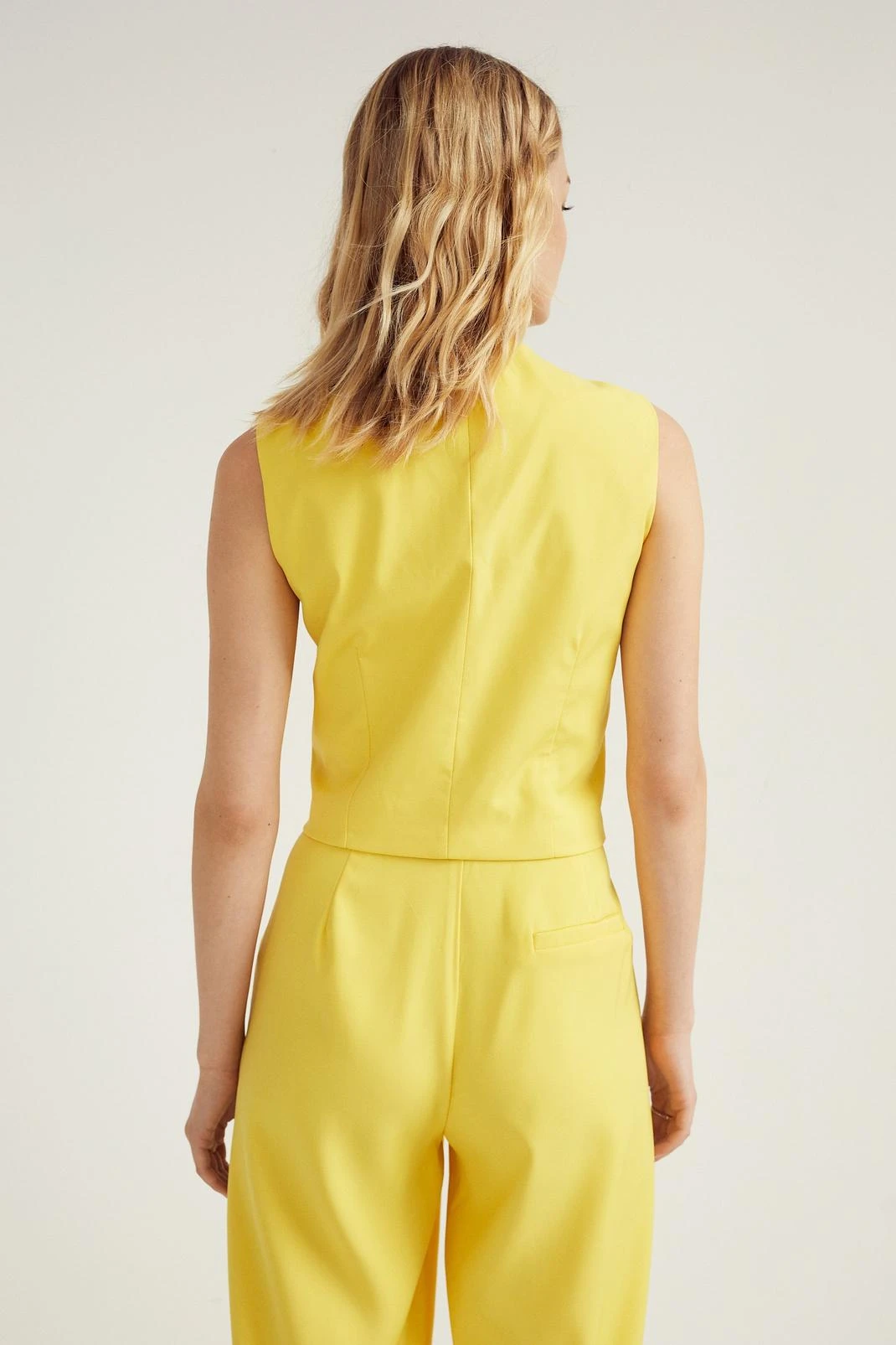 Cropped Tailored Single Breasted Vest - Image 21